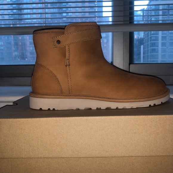 ugg w rella